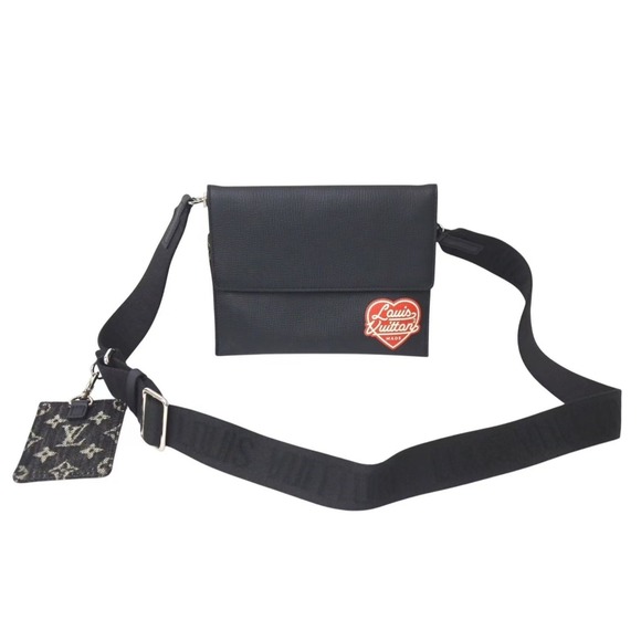 Louis Vuitton Handbags - Louis Vuitton NIGO Shoulder Bag Drip Trio Pouch Black